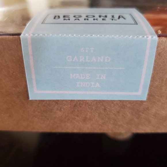 Bunny and Carrot Garland-NWT - Picture 4 of 5